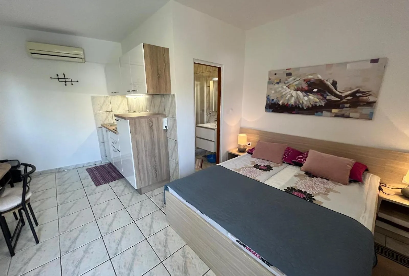 Ara-Olga Apartment Baska